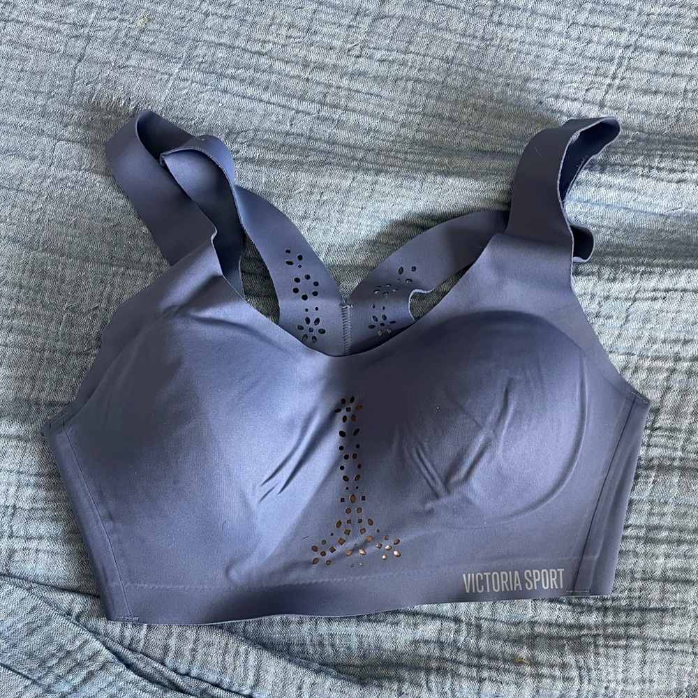 Victoria’s Secret Sports Bra 32C